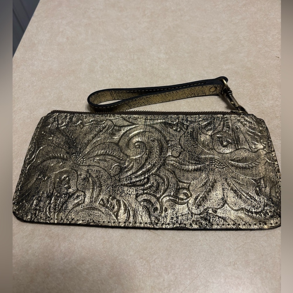Patricia Nash Metallic Embossed Wristlet Wallet Clutch Leather 4X10